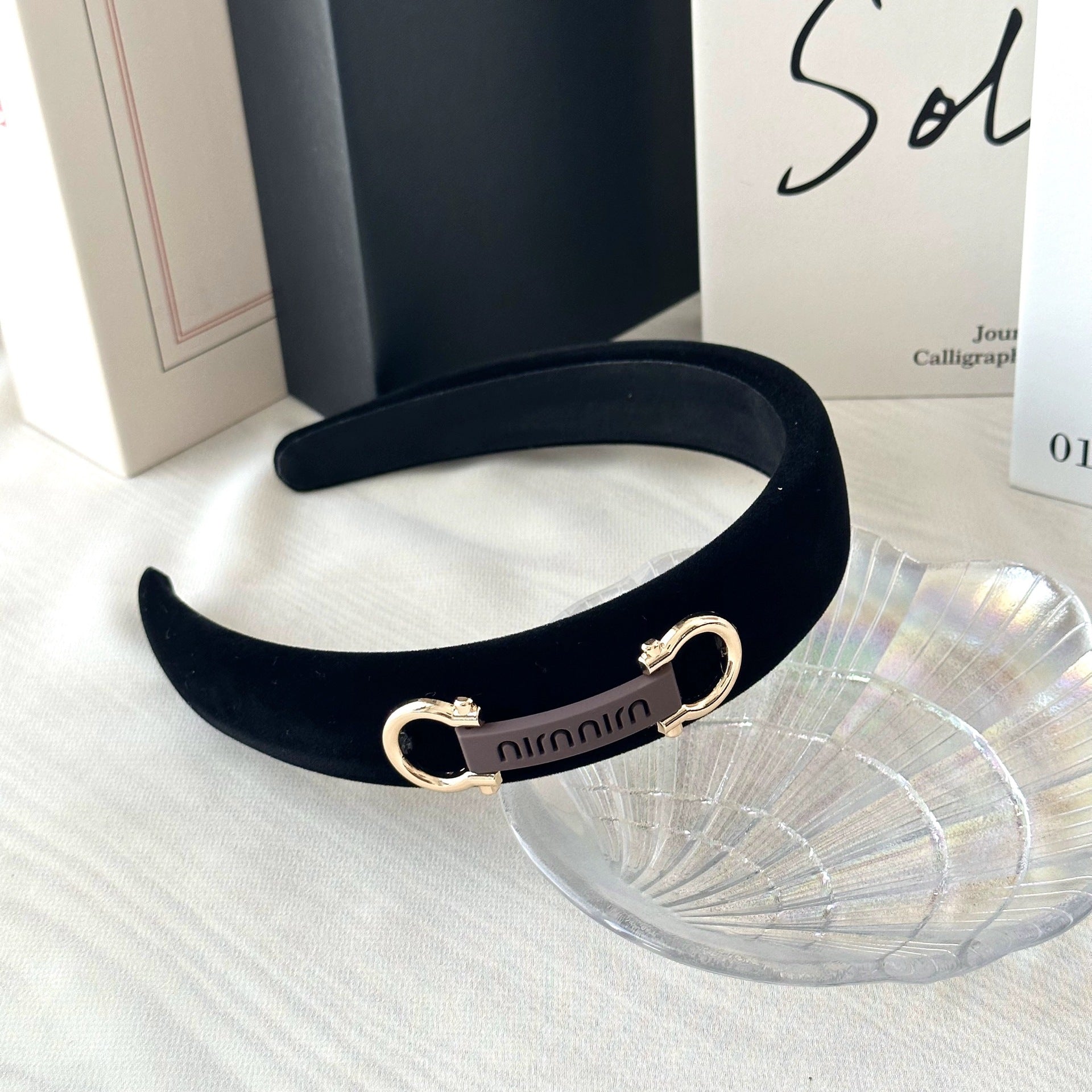 Wholesale metal letter horseshoe buckle headband hairpin for women