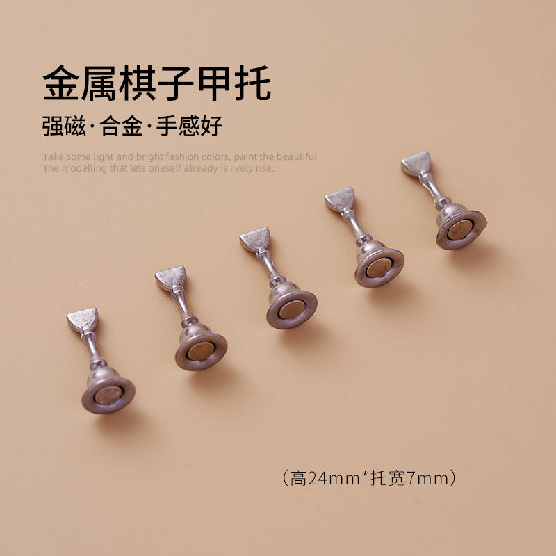 Wholesale Nail Art Wear Nail Piece Holder Alloy Chess Piece Metal Nail Holder Display Shelf