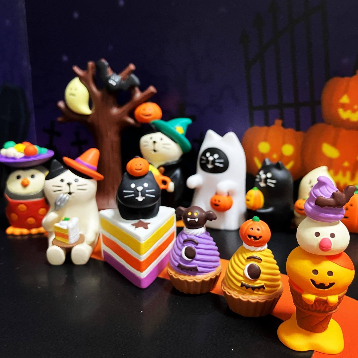 Wholesale  Themed Clown Cat Pumpkin Miniature Resin Scene Ornament For Home Decor Gift