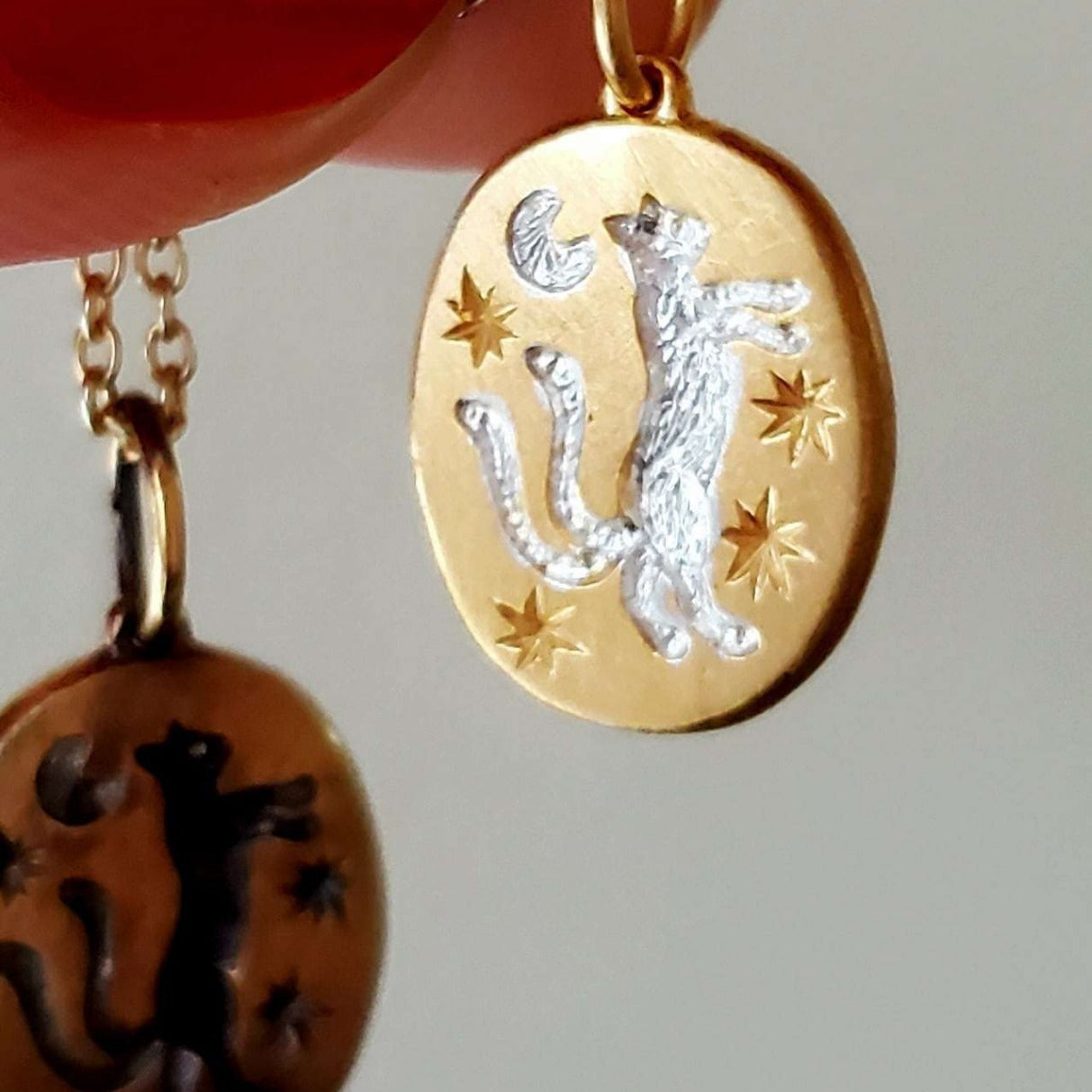 Wholesale Bow painted rabbit pet oval tarot card Titanium Steel Necklace