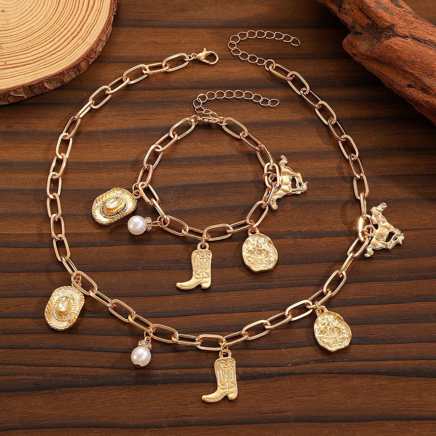 Wholesale Retro Western Style Pearl Necklace And Bracelet Jewelry Set For Women Animal Pendant Fashion Accessory Gift