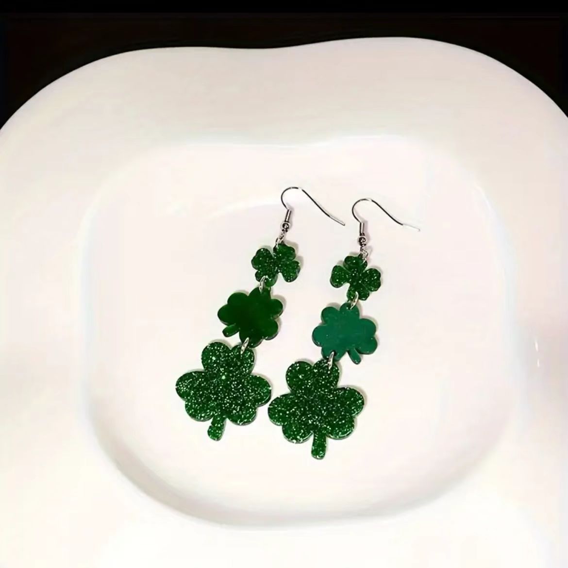 Wholesale St.  Patrick' s Day shamrock hat beer acrylic earrings