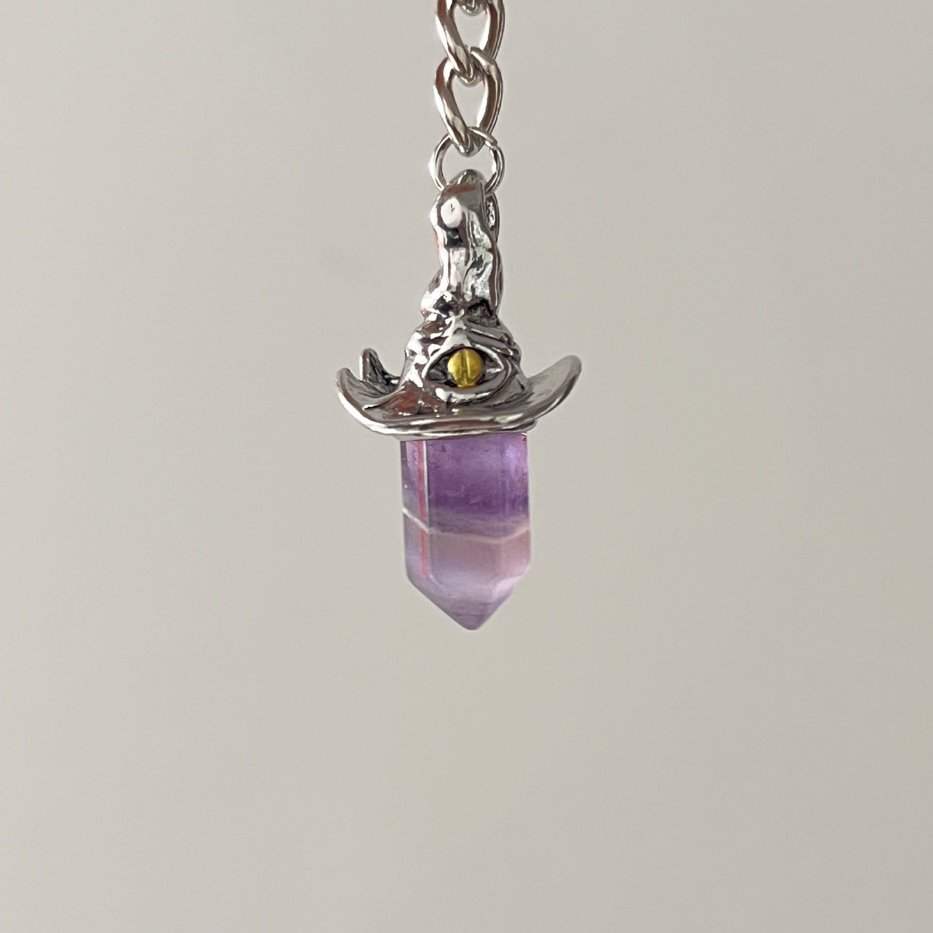Wholesale Natural amethyst hexagonal pillar witch necklace