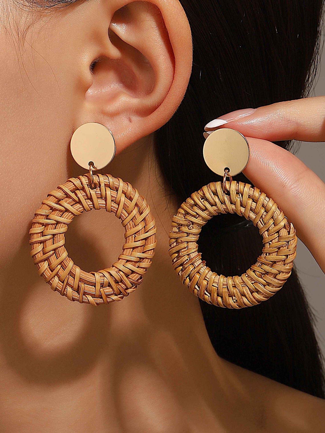 Wholesale Trendy Summer Vacation Hand Knit Raffia Flower Earrings For Women Golden Yellow Fashion Accessory Resale Gift