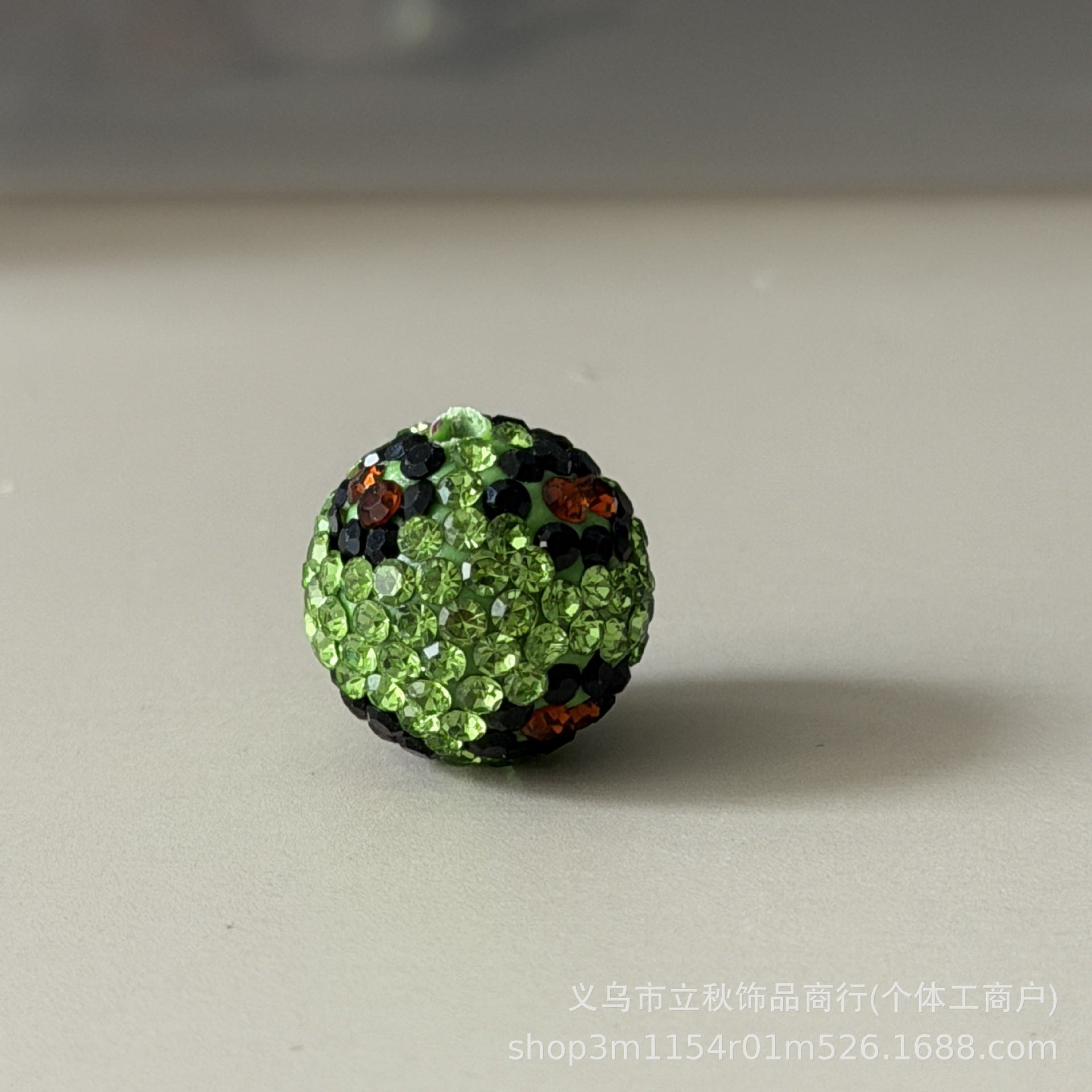 Wholesale  10pcs Leopard patterned clay round diamond beads