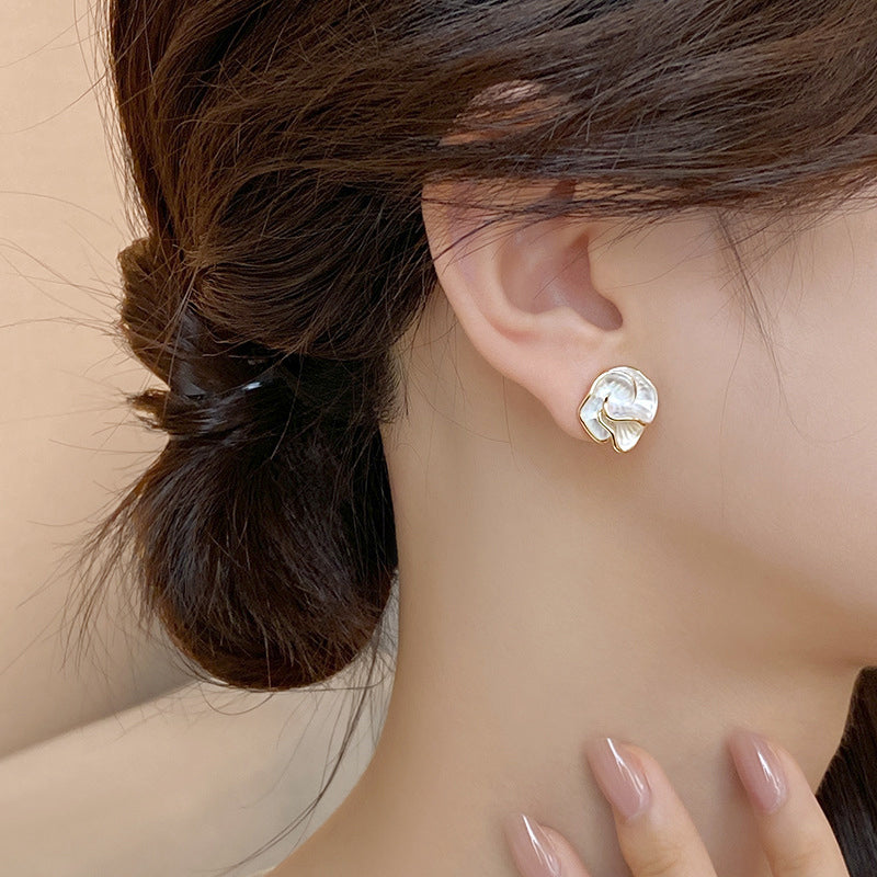 Wholesale S925 silver needle camellia earrings cool style fashion French flower earrings