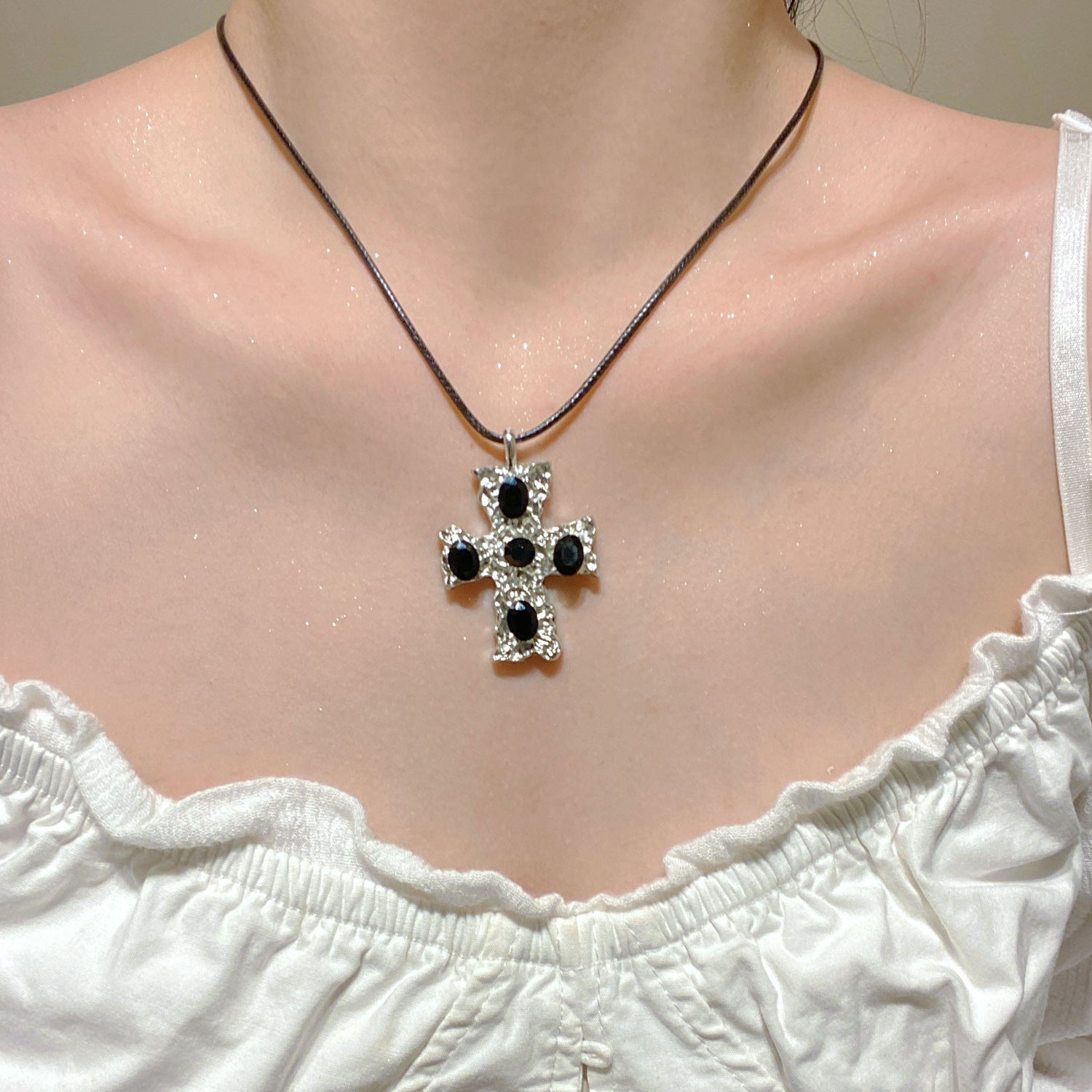 Wholesale Zinc Alloy Gothic Cross Pendant Necklace Punk  Design Electroplated Finish Fashion Jewelry Gift For Women