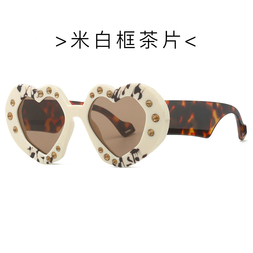 Wholesale Diamond Heart Leopard Print Sunglasses