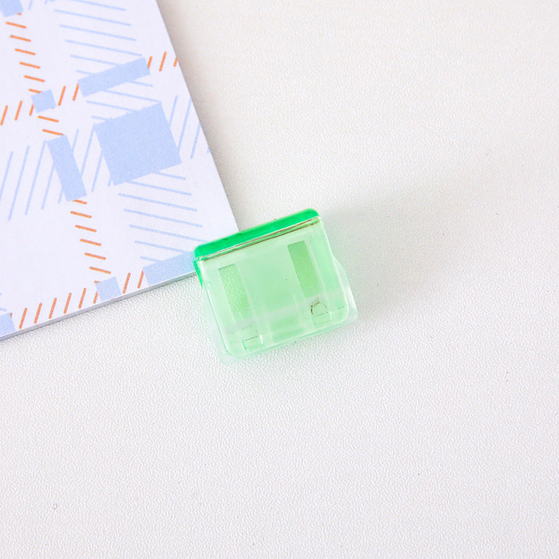 Wholesale Plastic Love Clip