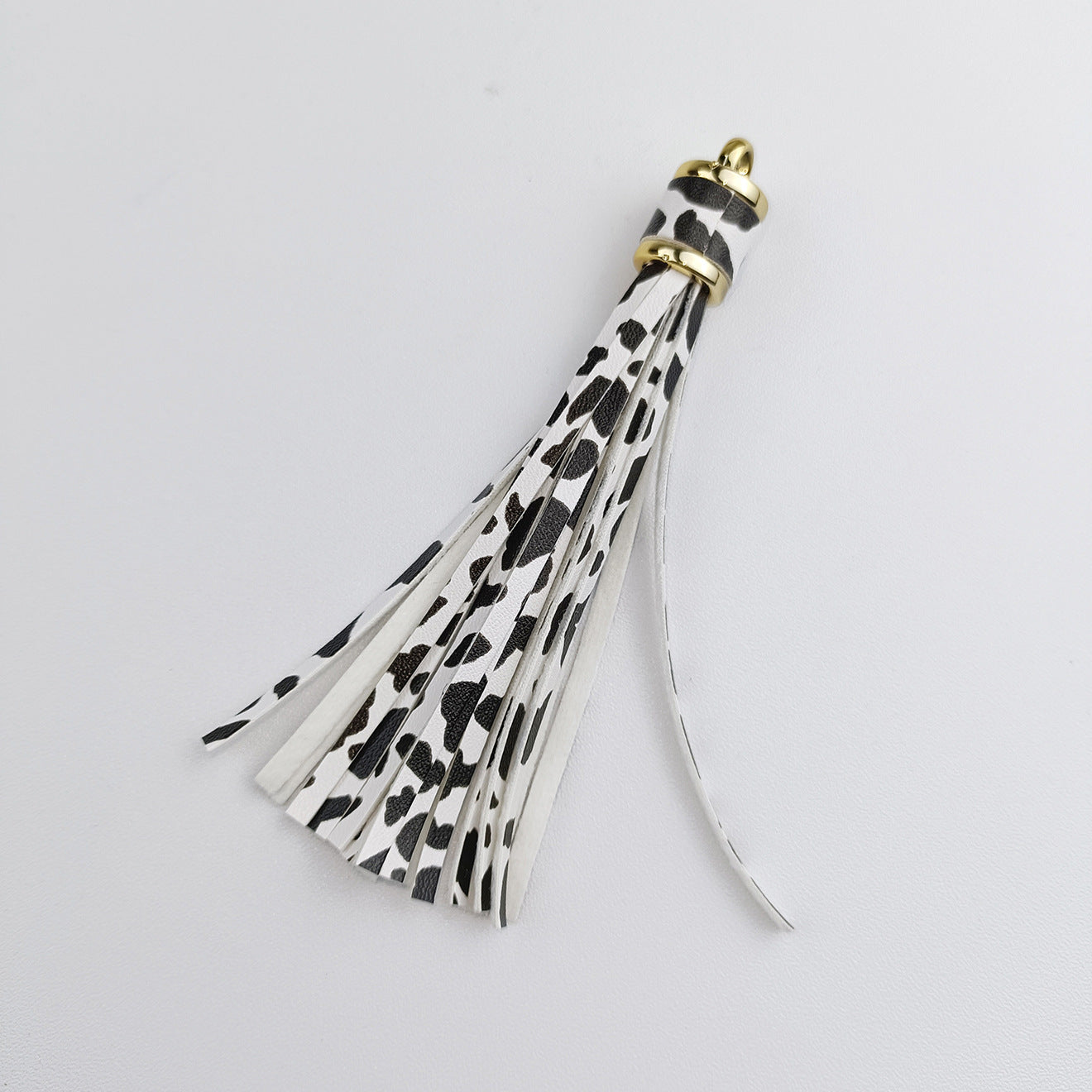 Wholesale Leopard Print PU Leather Tassel Printed Pendant Keychain Accessories