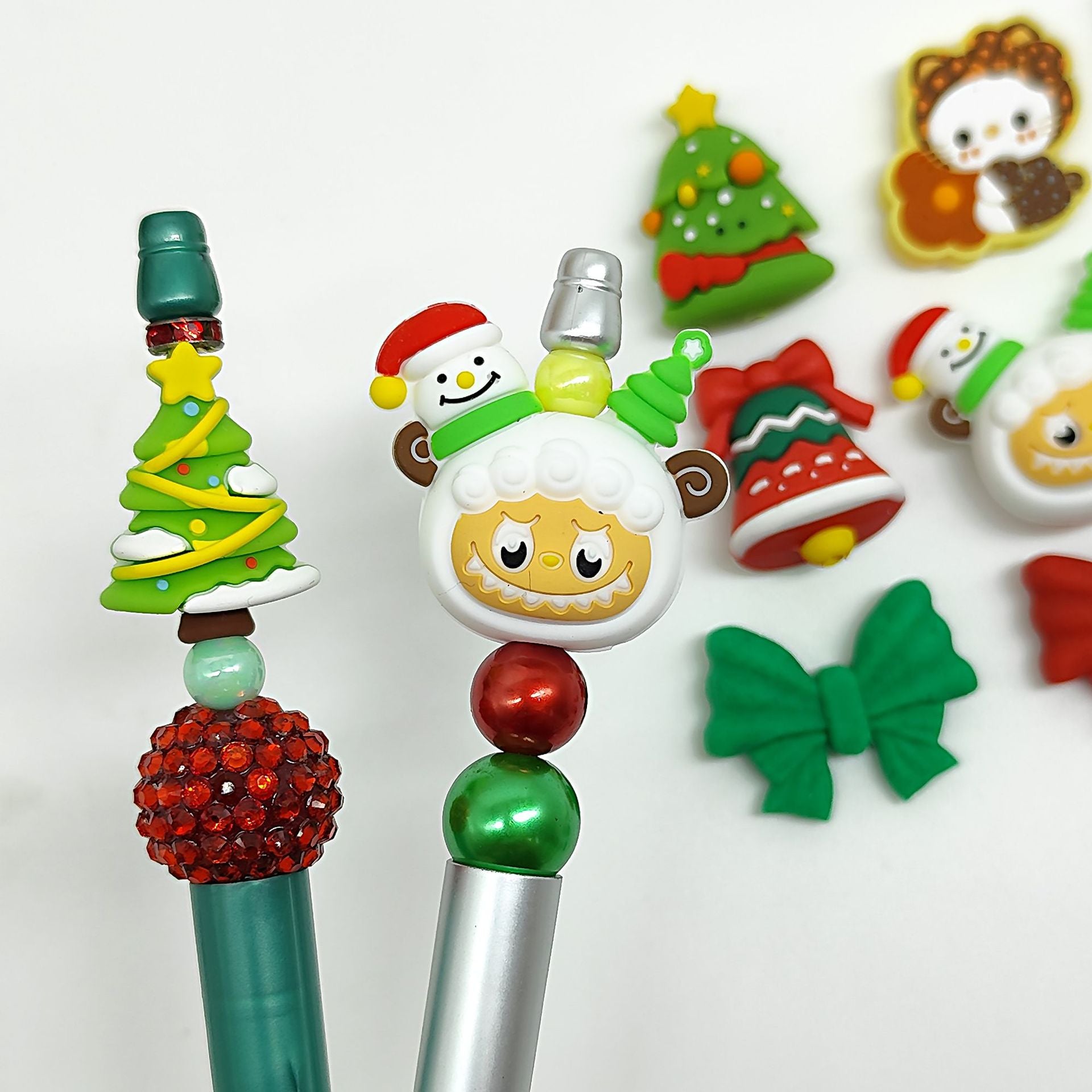 Wholesale 20pcs Christmas cartoon silicone bead string  Focal Beads