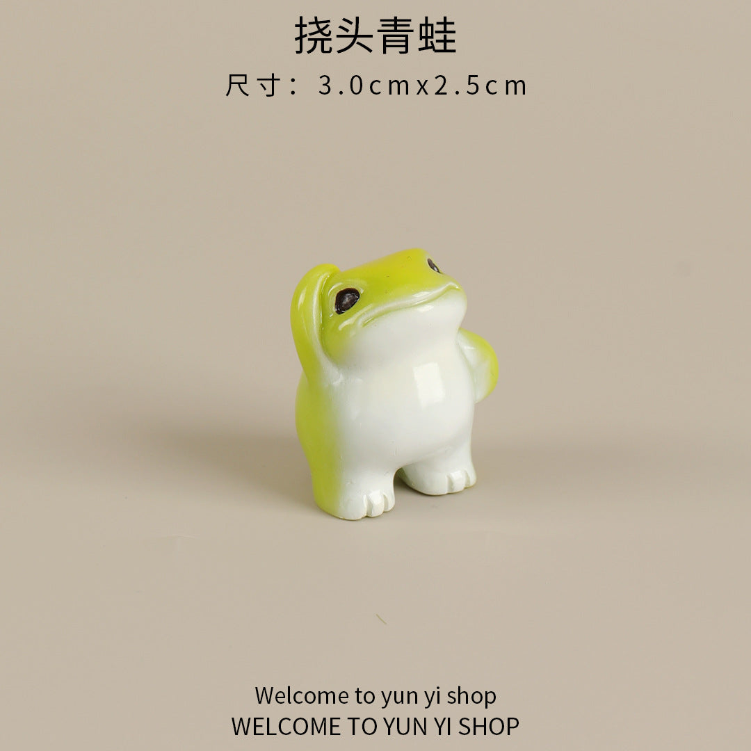 Wholesale Landscape frog figurine accessories decoration resin desktop crafts decoration
