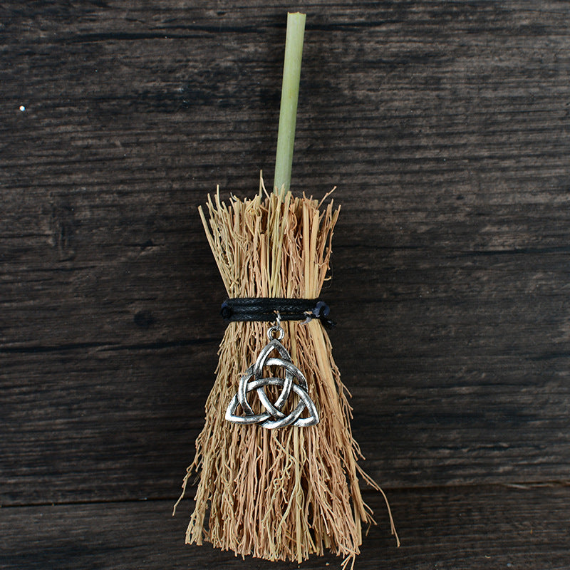 Wholesale mini broom pendant