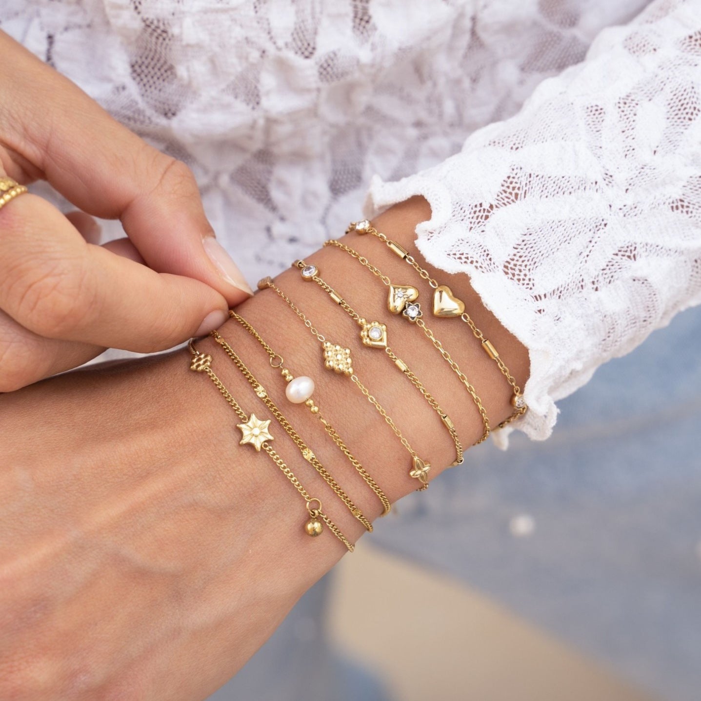 Wholesale jewelry light luxury style love plating zircon gold plated adjustable bracelet