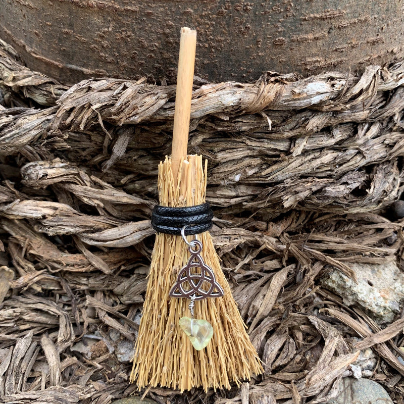 Wholesale  Car Pendant Mini Broom Pendant Pendant Handicraft