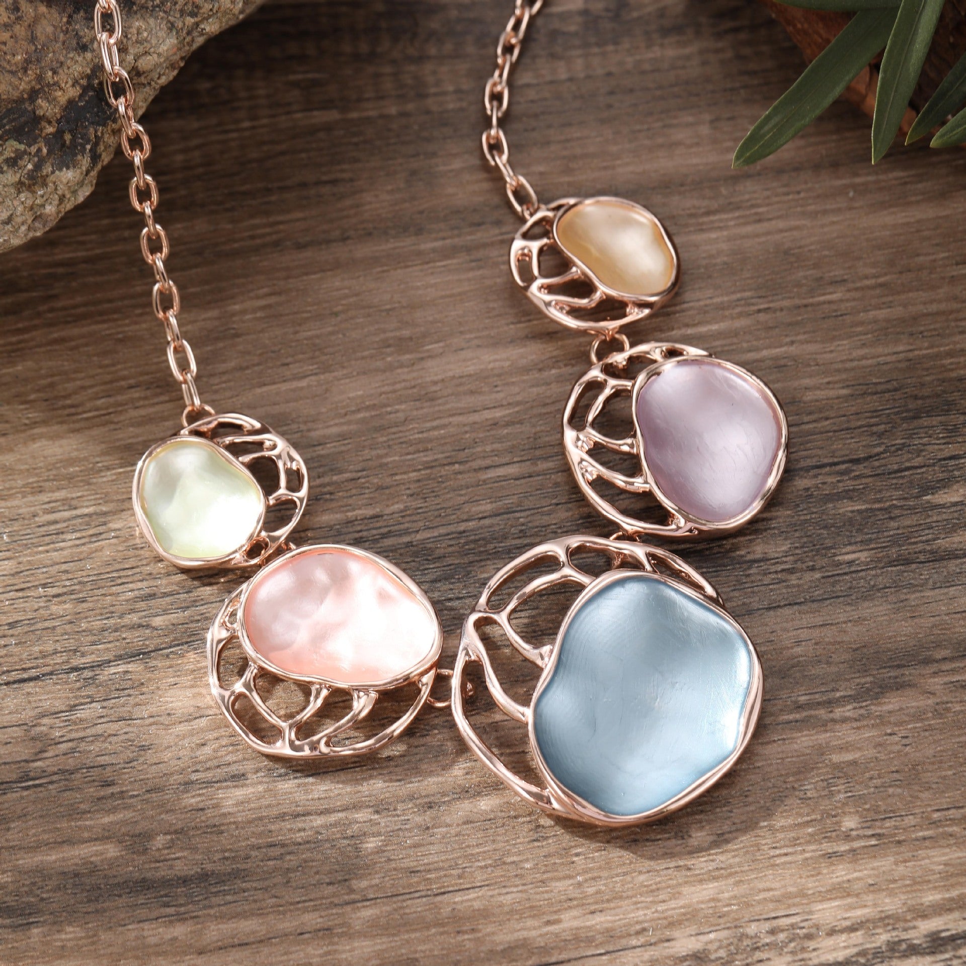 Wholesale New Colorful Painted Oil Openwork Oval Flower Necklace