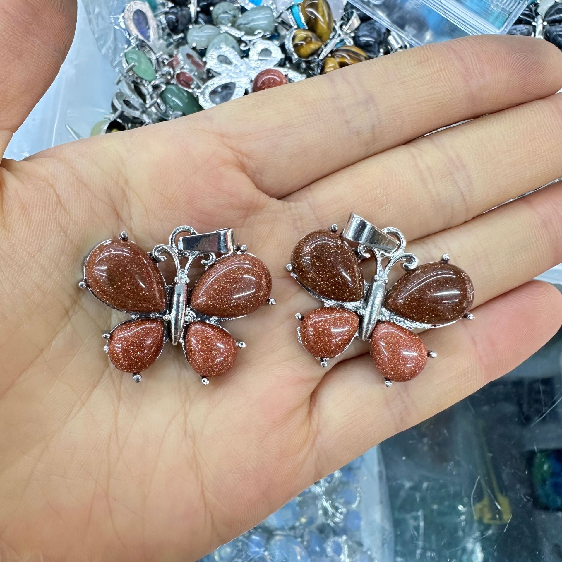 Wholesale Crystal Butterfly Pendant Amethyst Tiger Eye Natural Stone  Necklace