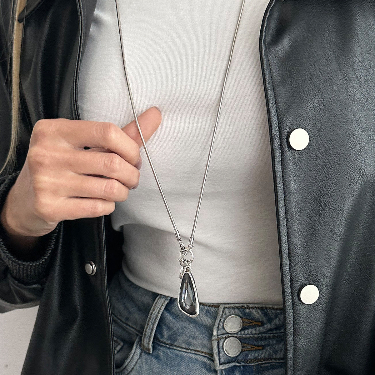 Wholesale Geometric Acrylic Gemstone Pendant Necklace