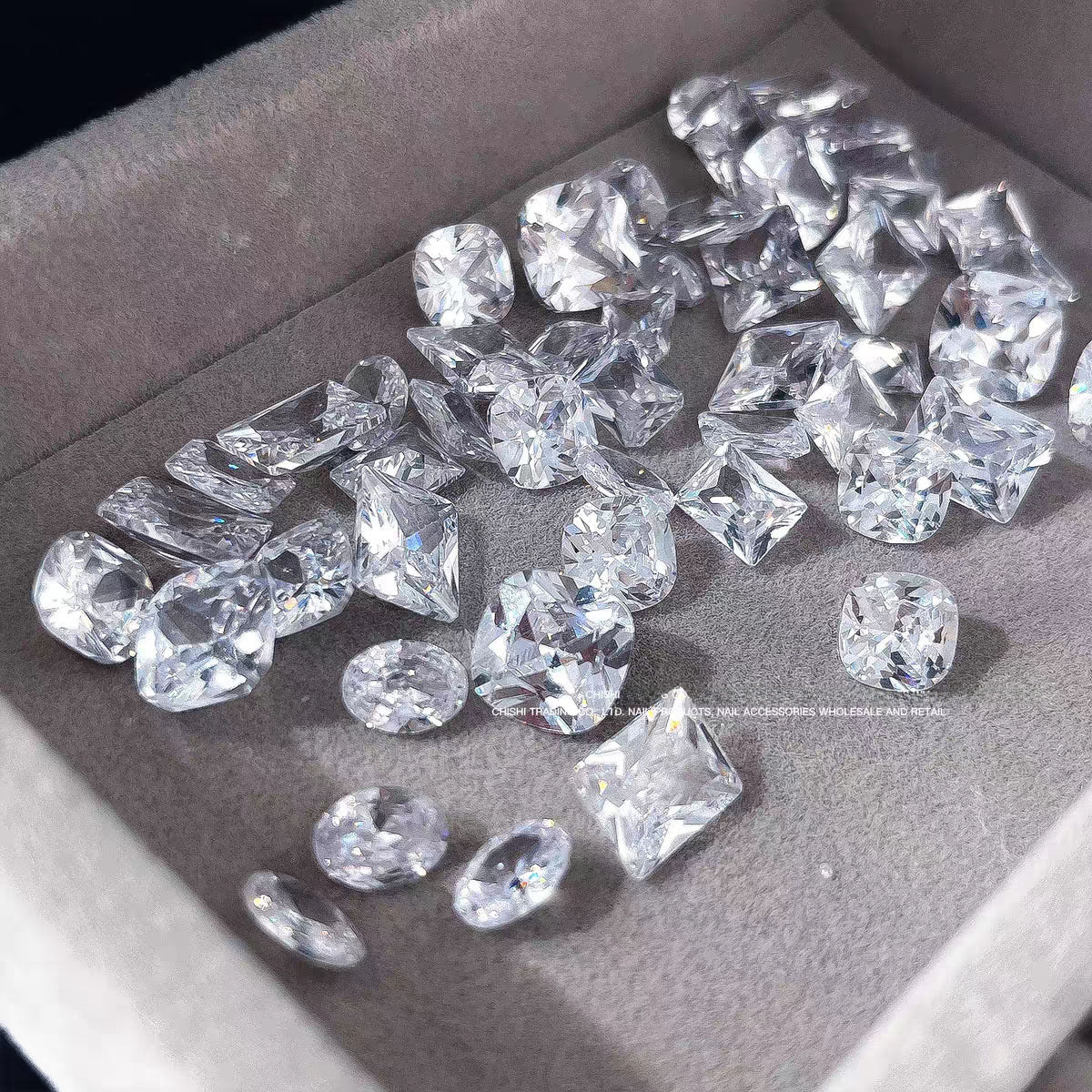 Wholesale 50pcs Flashing Mini Nude Zircon Pointed Bottom Diamond Shaped Rock Sugar Pigeon Egg Water Drop Nail Art Horse Eye Nail Art Jewelry