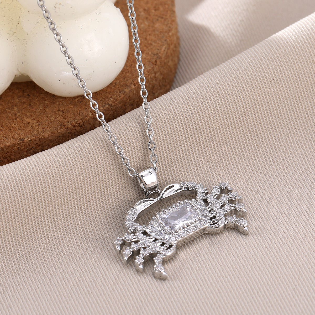 Wholesale Personality Fashion Inlaid with Colorful Zircon Marine Animal Turtle Crab Necklace