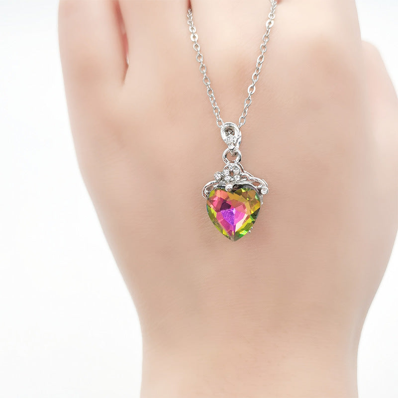 Wholesale Fashion Love Pendant Heart Shape Diamond Crystal Necklaces