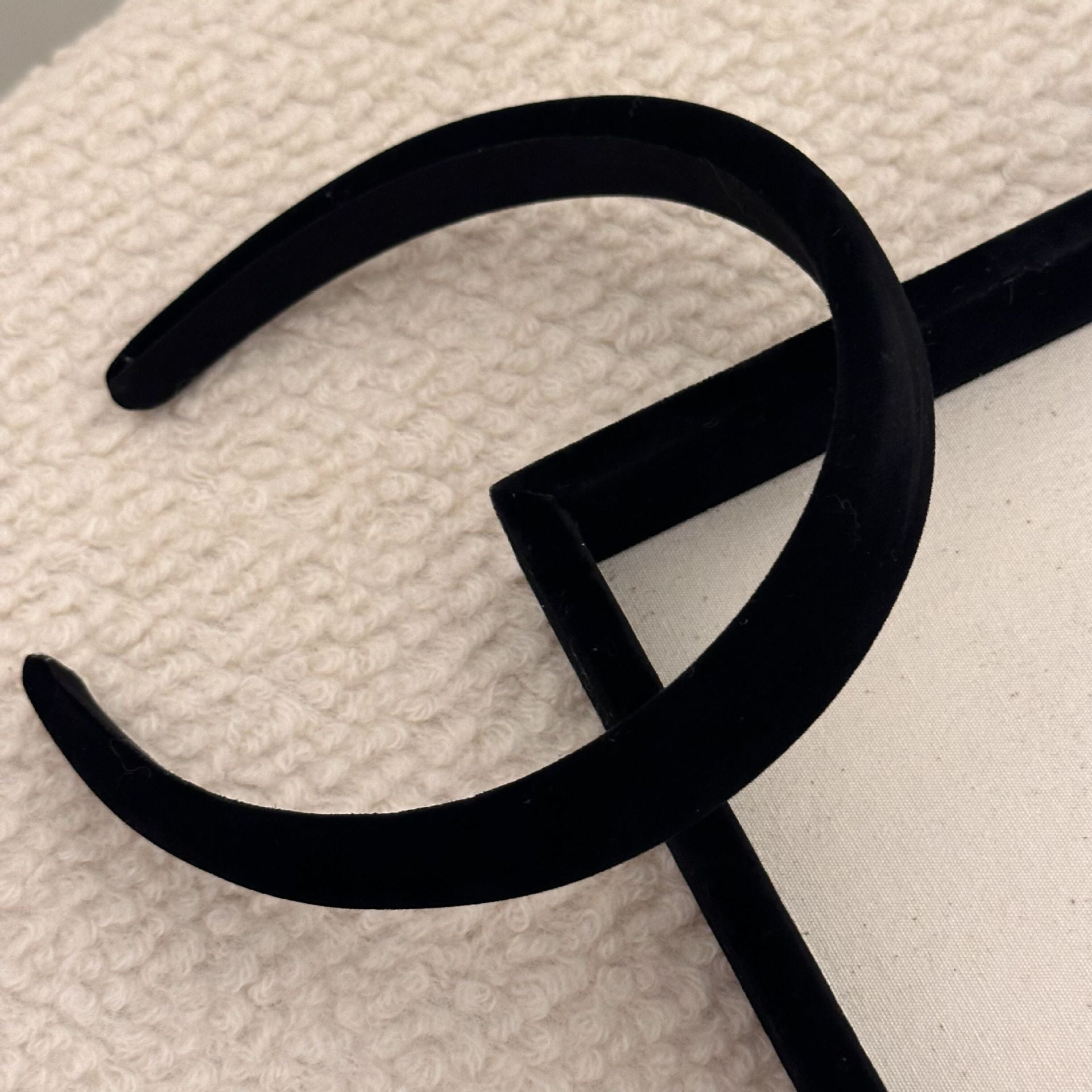 Wholesale Black velvet wide-brimmed headband French retro headband