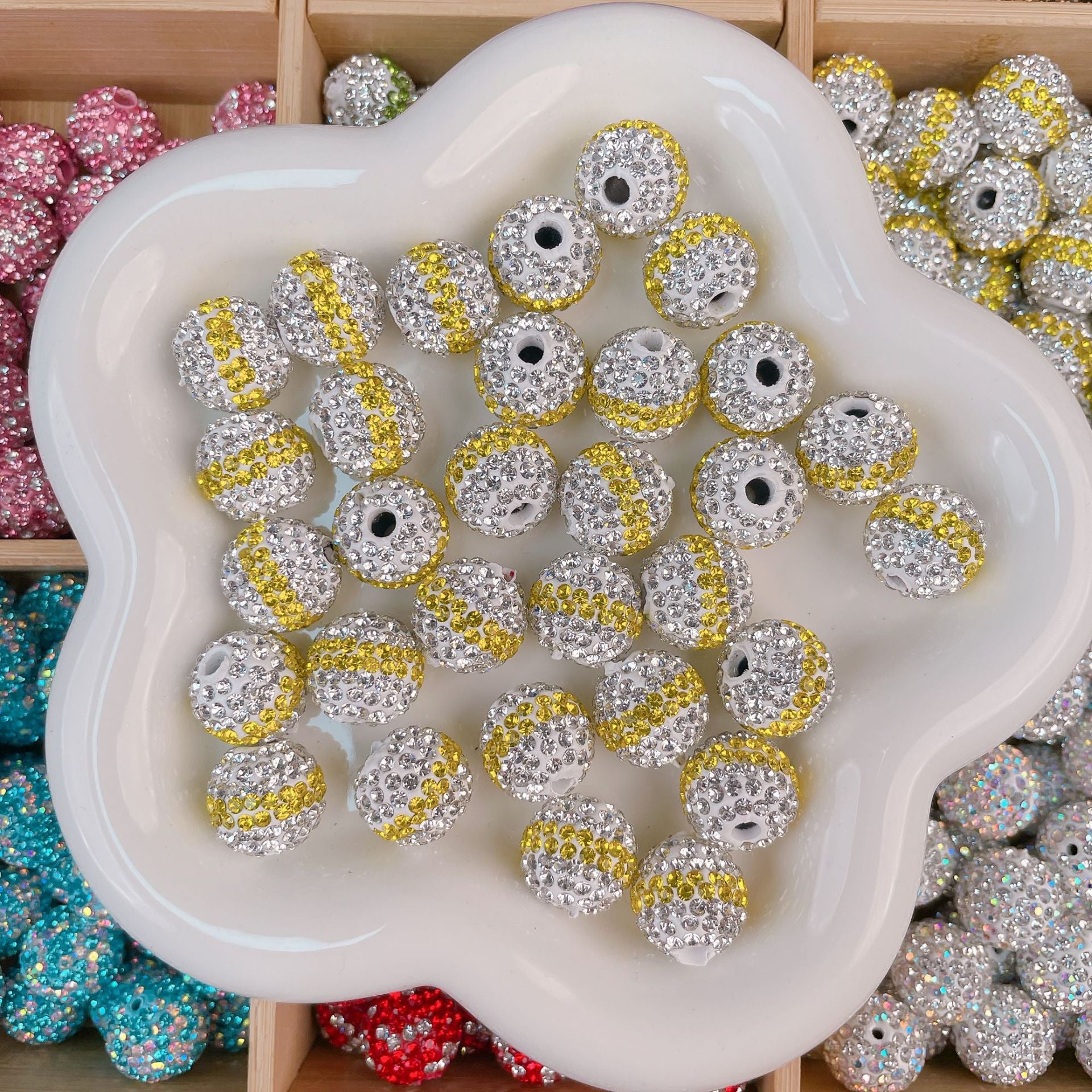 Wholesale Diamond Balls, Water Diamonds, Handmade Crystal Beads, Pore Beads, and Separated Beads