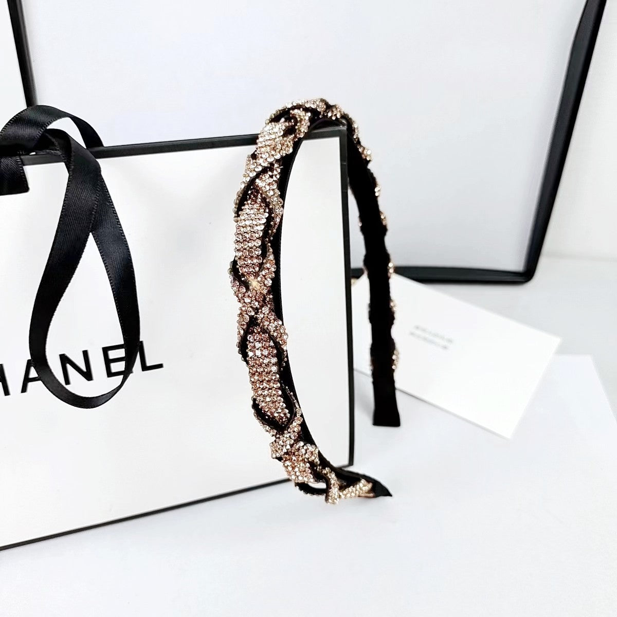 Wholesale Light Luxury Color Blocked Full Diamond Fashionable Versatile High End Sensation Sparkling Diamond High End Headband