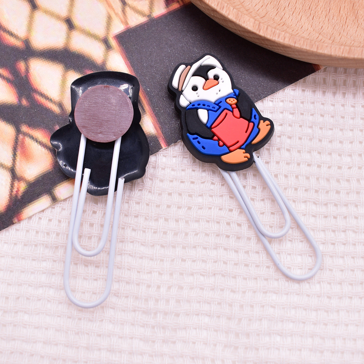 Wholesale  Random 50pcs/pack   Cartoon Antarctic Penguin Bookmarks