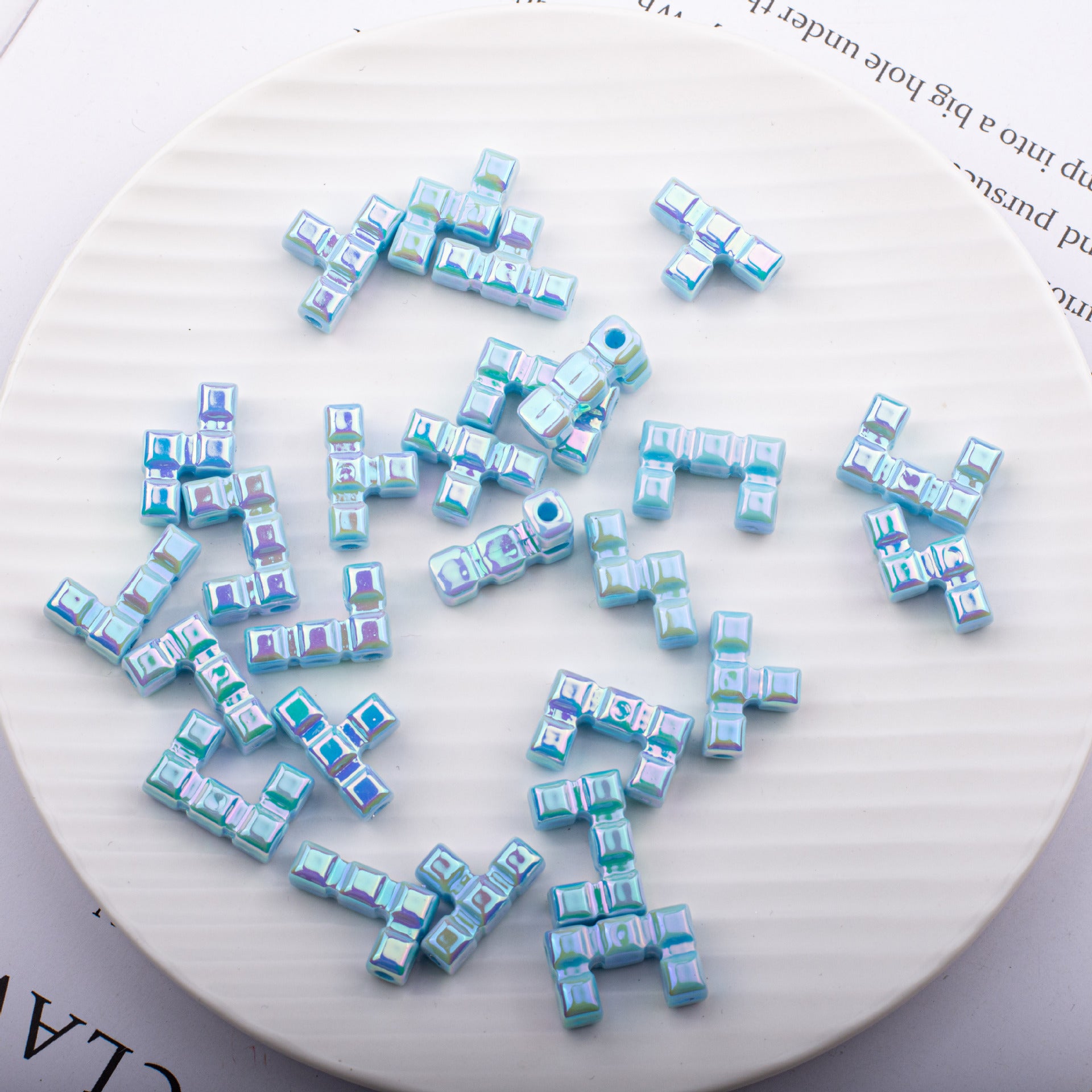 Wholesale Acrylic Cartoon Owl Head Straight Hole Beads