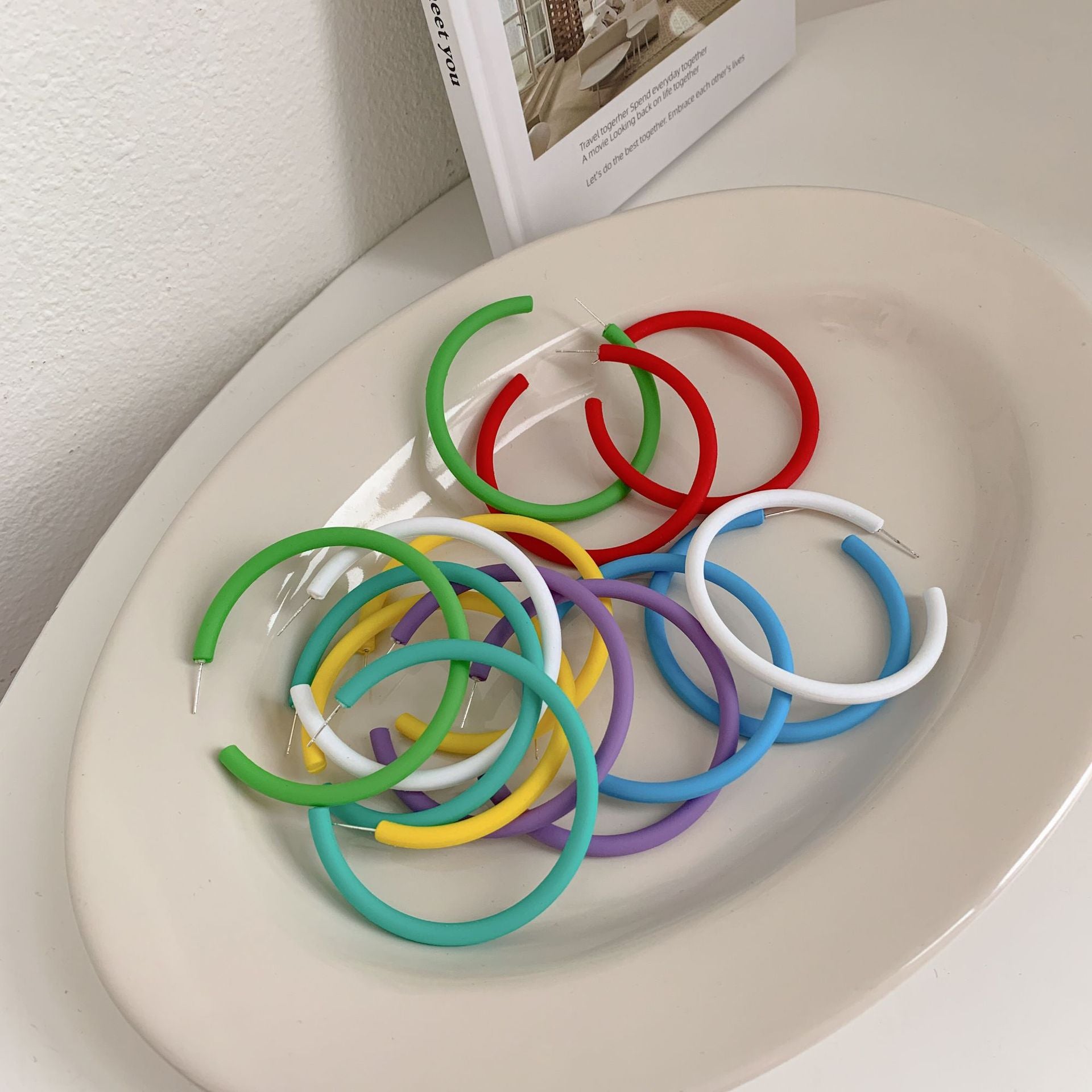 Wholesale Large hoop earrings C shape