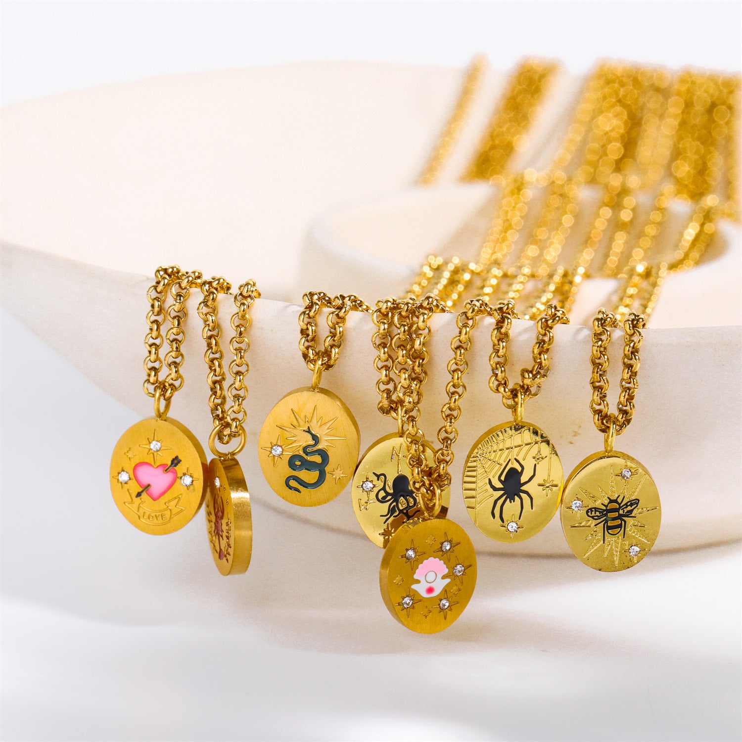 Wholesale Oval Hand-painted Totem Pendants Stainless Steel Necklace