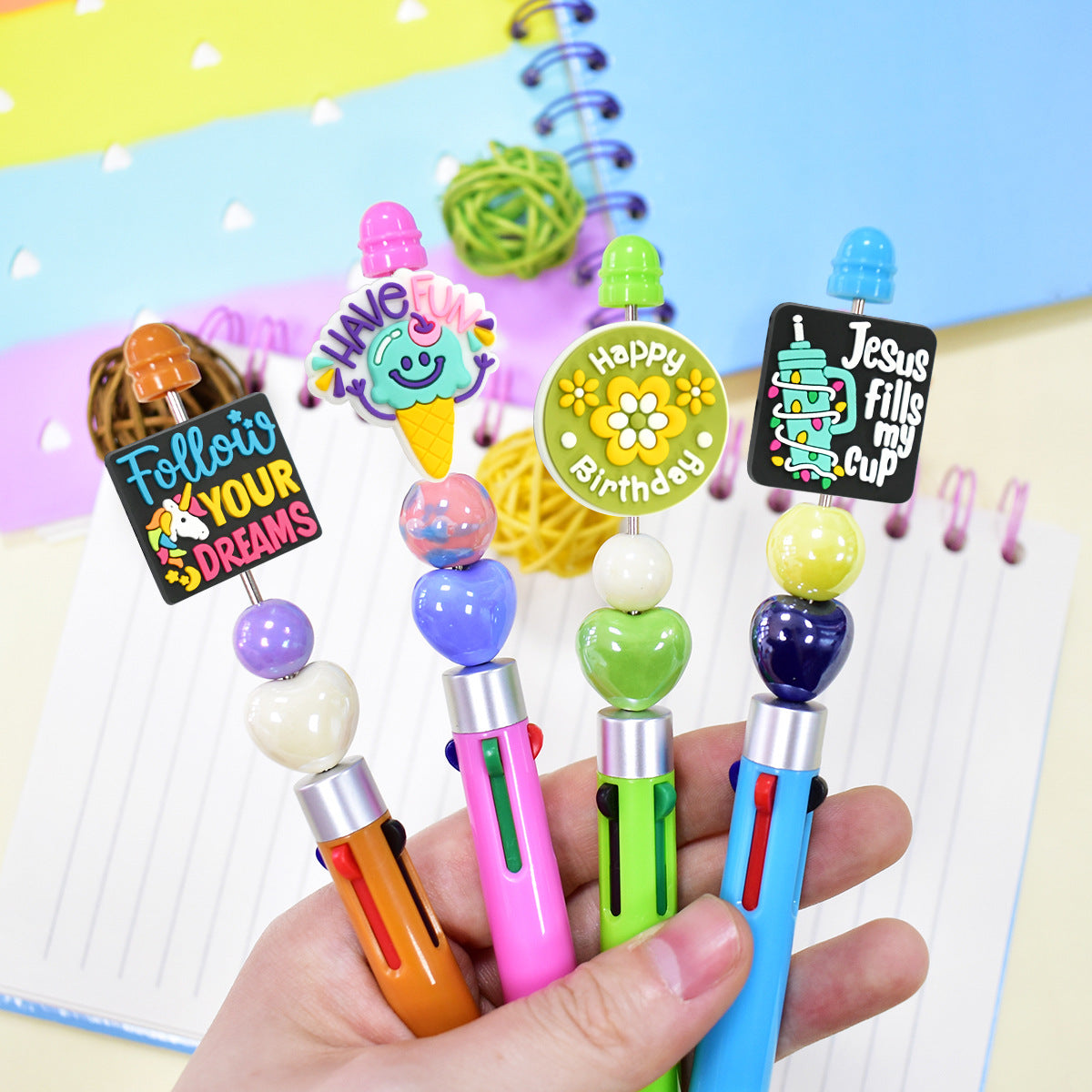 Wholesale Random 100pcs Creative Phrase Series Focal Beads