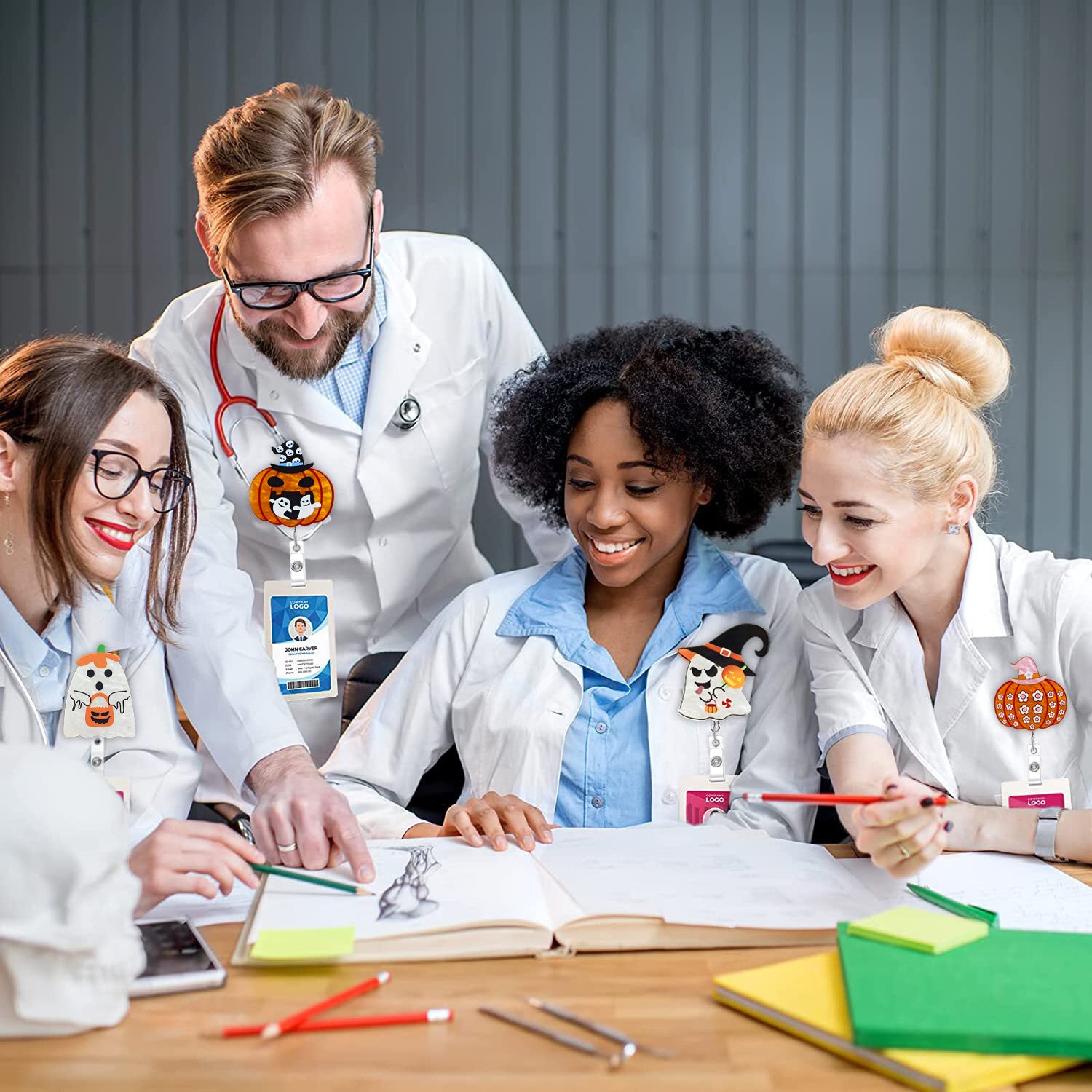 Wholesale  Acrylic Pumpkin Retractable Rotating Easy-Pull Id Easy-Pull Buckle  badge reels