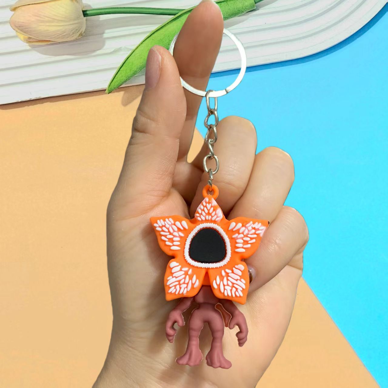 Wholesale Colorful cartoon flowers Keychains