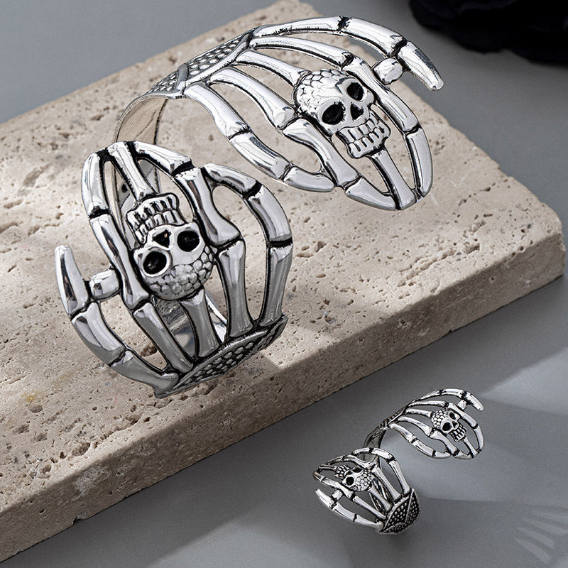 Wholesale Dark Gothic Skull Jewelry Set For Women Alloy Bracelet Ring Earrings Party Wear Fashion Accessory