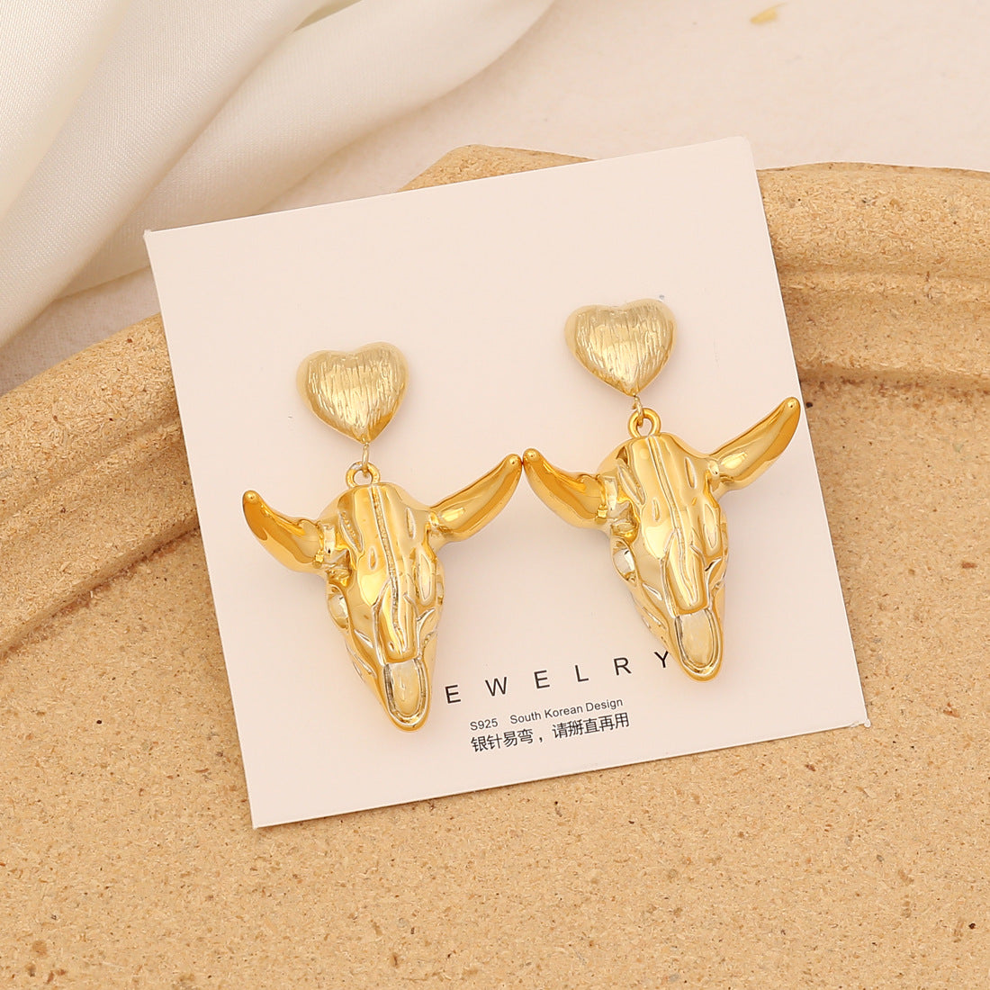 Wholesale Vintage Bull Head Temperament Stainless Steel Earrings