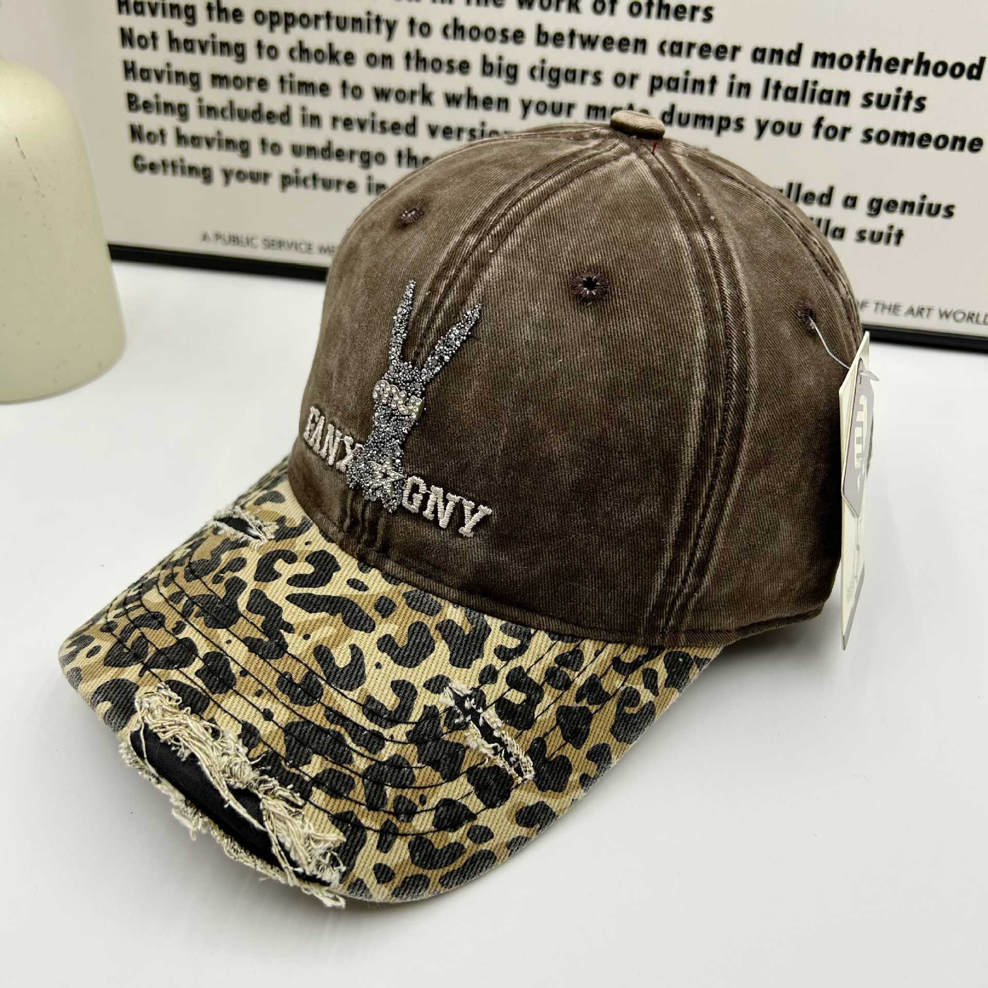 Wholesale Retro leopard print sweet cool rhinestone letters brushed old large head circumference face small duckbill cap