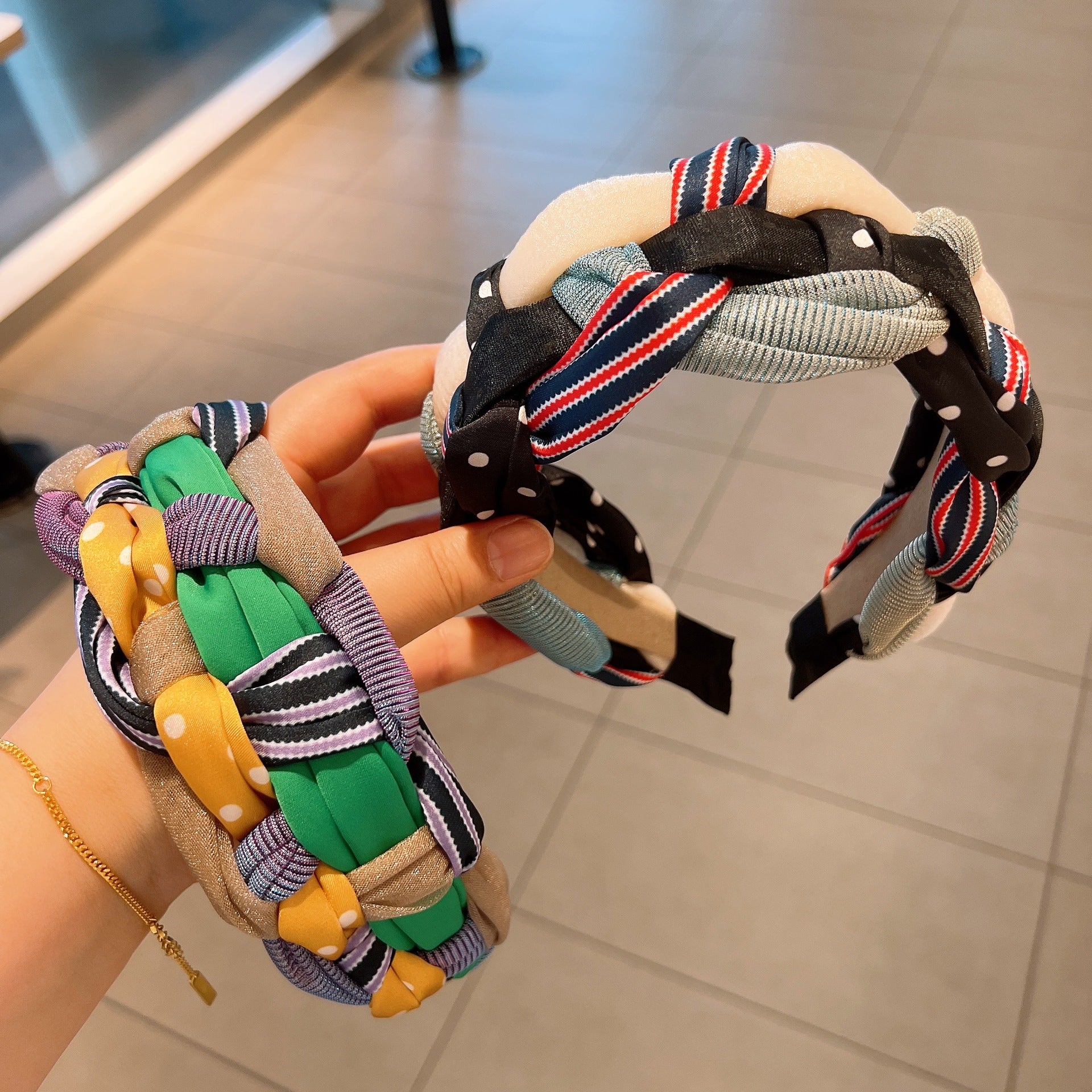 Wholesale Winter Hand-woven Contrasting Color Wide-brimmed Headbands