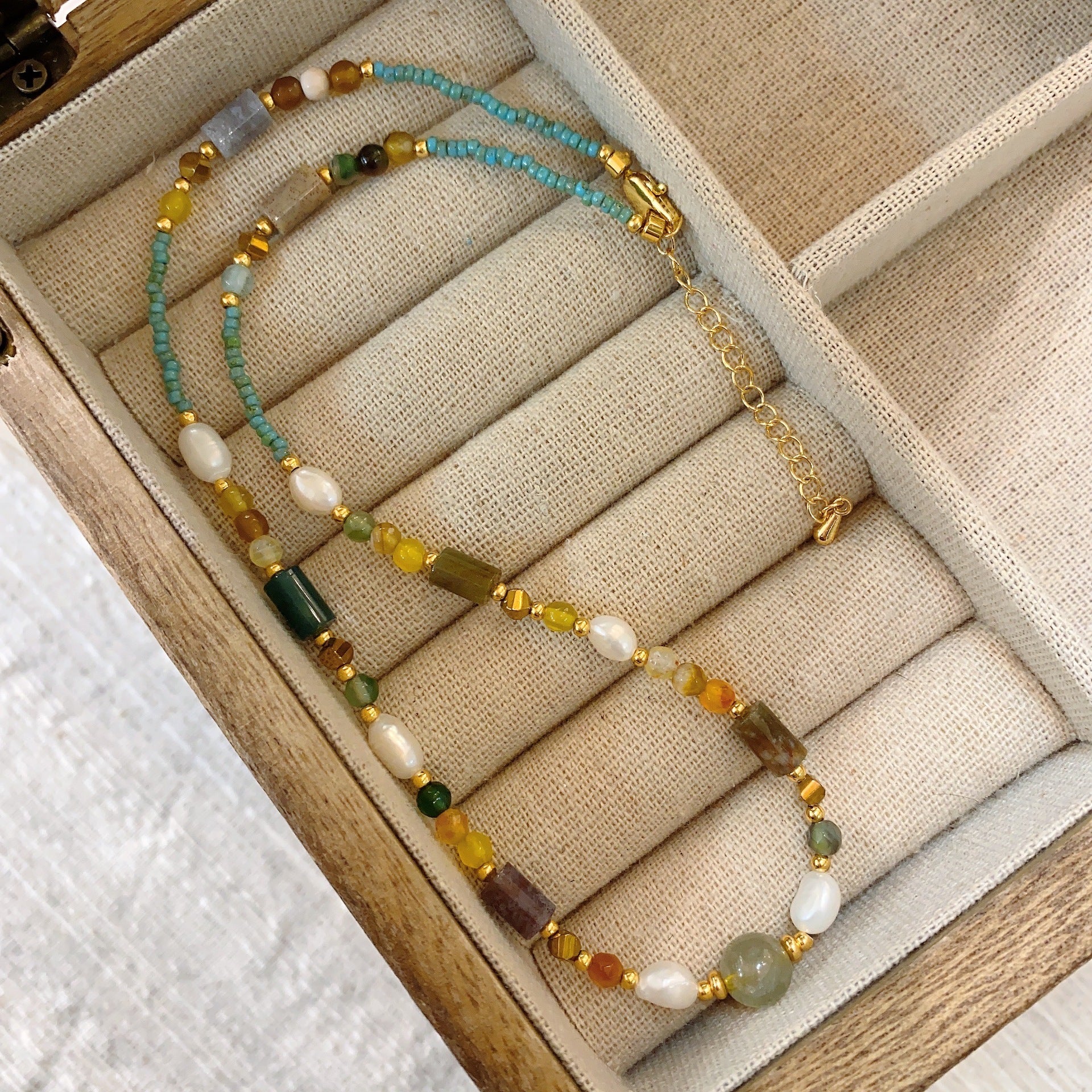 Wholesale Natural Stone Freshwater Pearl Colored Glass Beaded Necklace