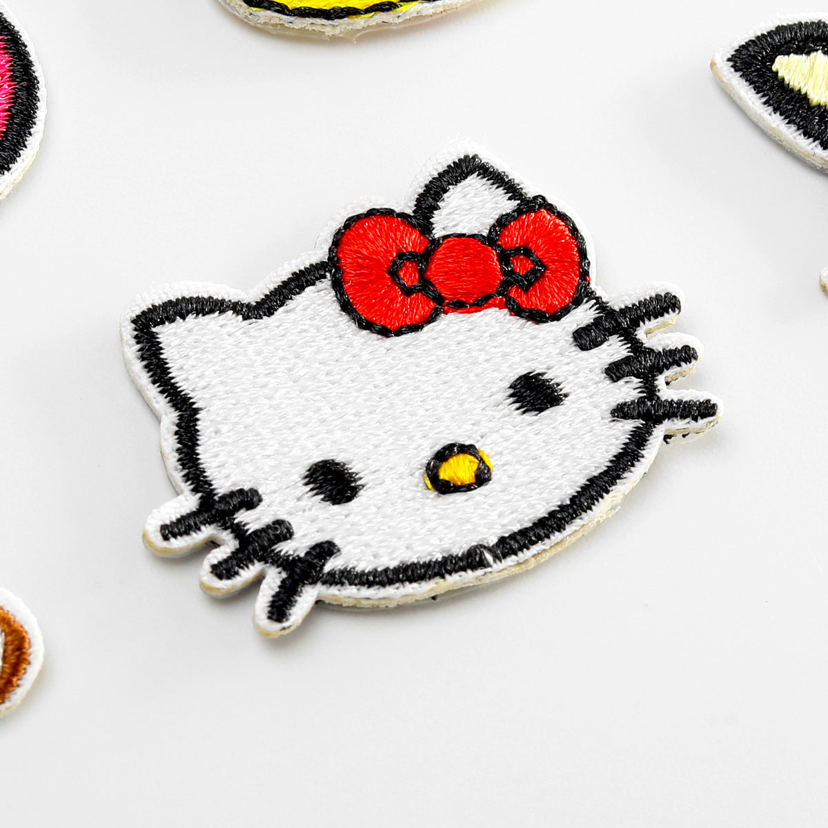 Wholesale DIY patchs Mini small cloth stickers  cartoon Puppy OLY Exclusive