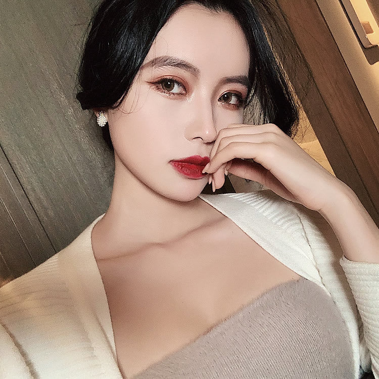 Wholesale S925 Silver Needle Small Pearl Pineapple Stud Earrings