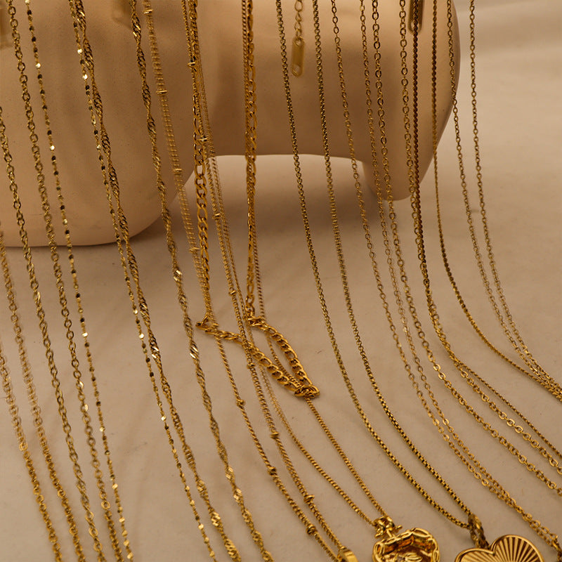 Wholesale Mother-of-pearl heart titanium steel simple clavicle chain jewelry