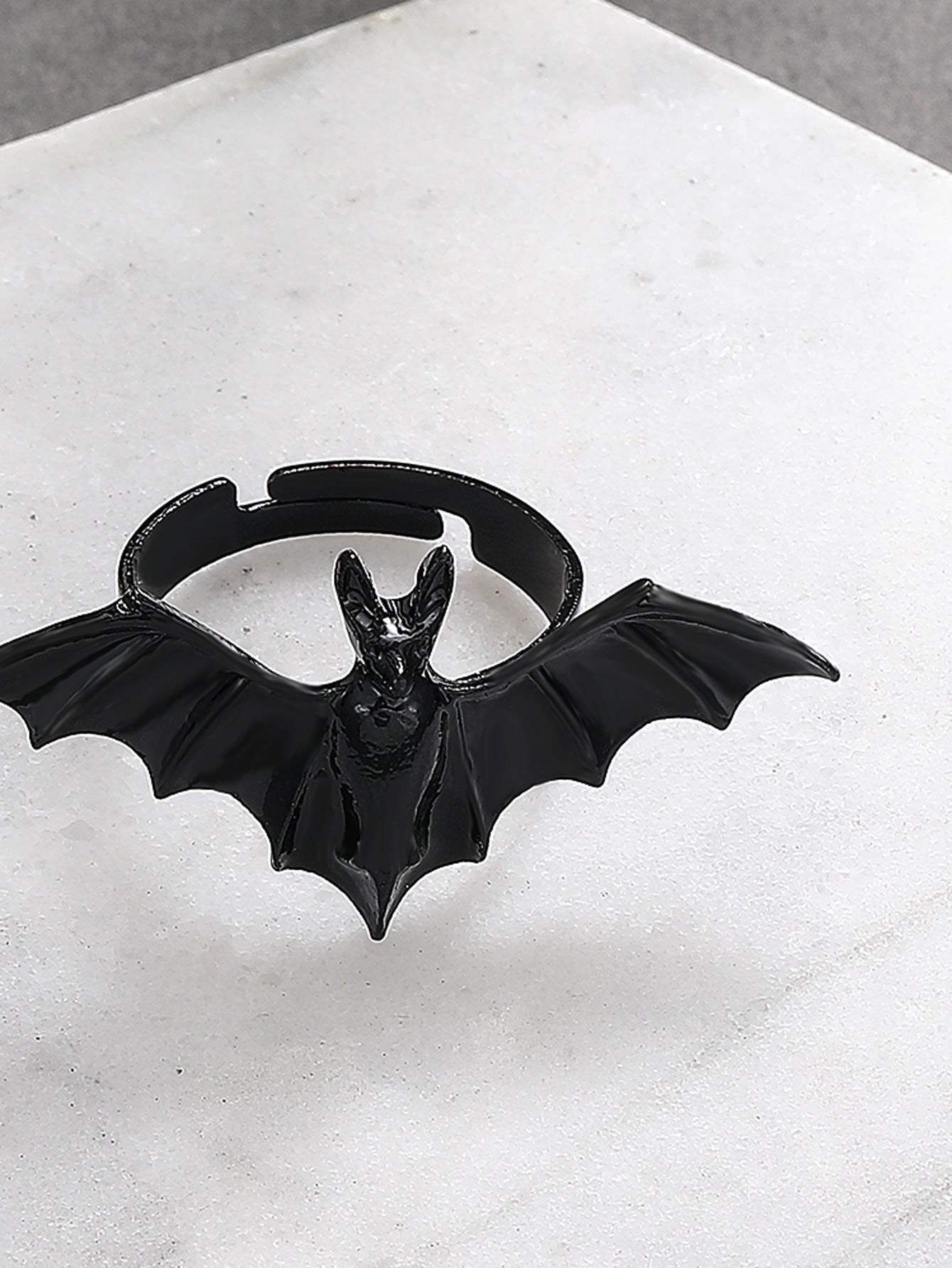 Wholesale Gothic Punk  Butterfly Bat Ring Women S Matt Black Alloy Jewelry Accessory For Boutique Resale