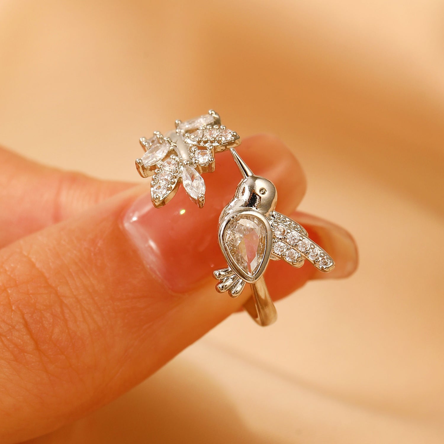 Wholesale Retro creative flying bird ring for women