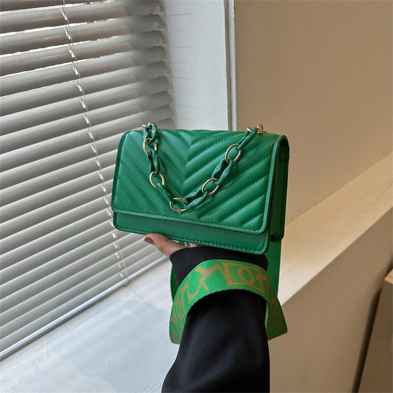 Wholesale Simple and Fashionable Wide Band Letter Shoulder Small Square Bag