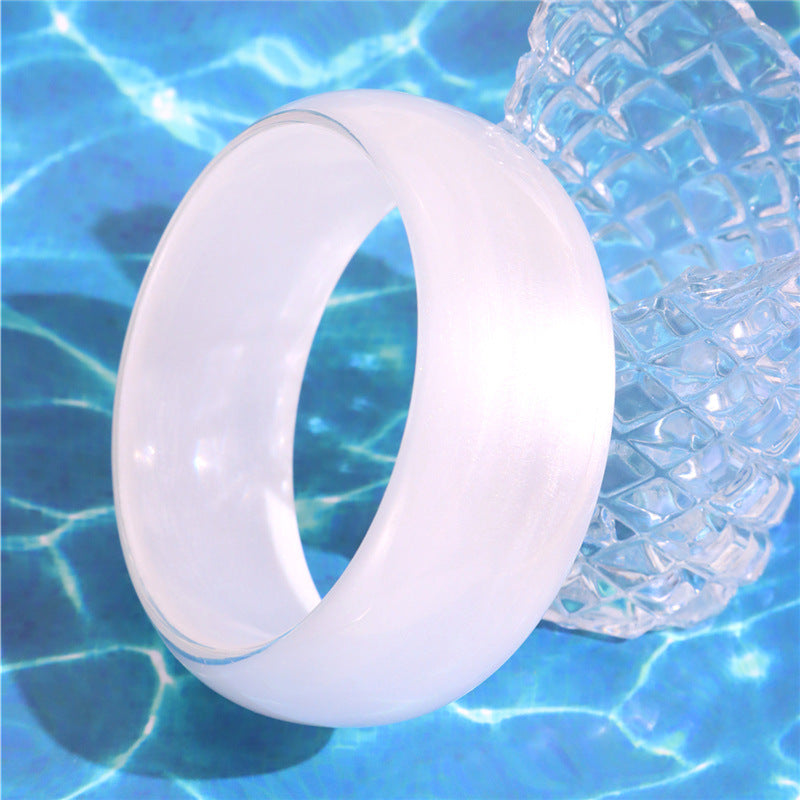 Wholesale Round Colorful Acrylic Bracelet Irregular Casual Round Jelly Color Resin Bracelet