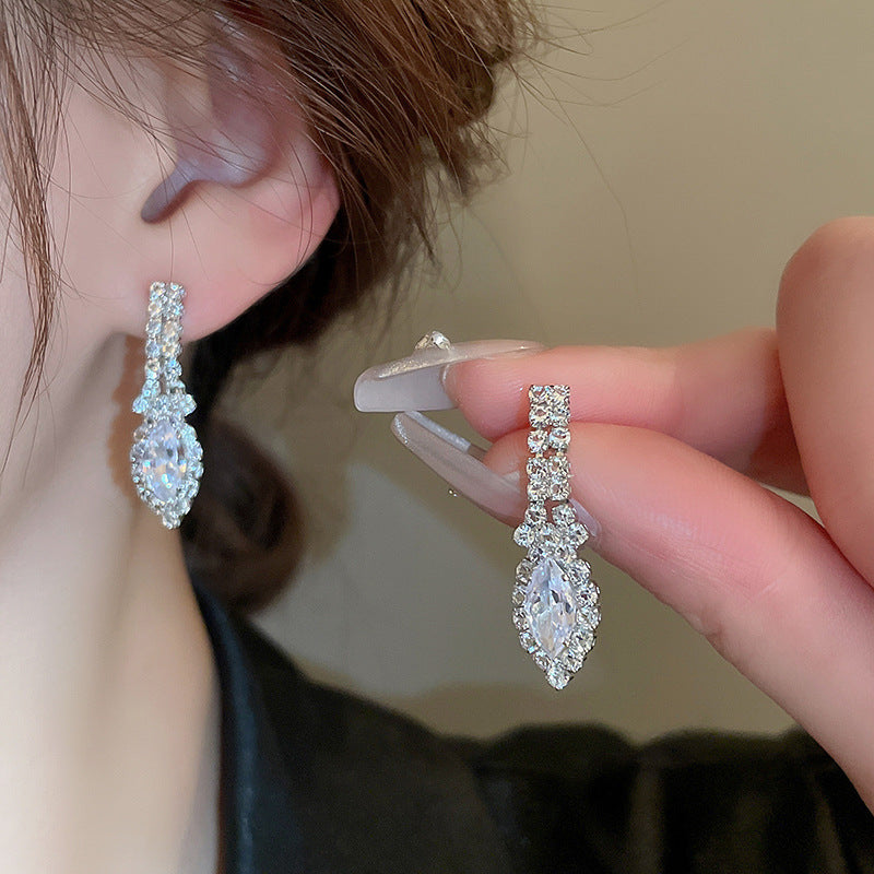 Wholesale Heavy Diamond Drop U-Shaped Tassel Earrings and Necklace Two-Piece Set