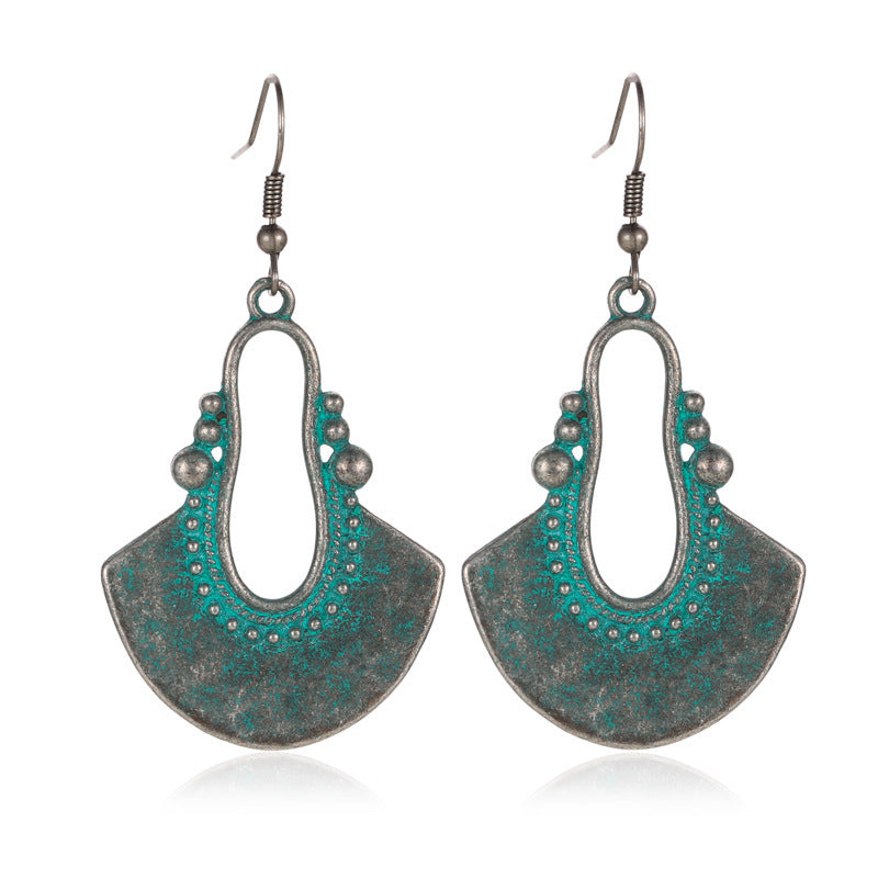 Wholesale Alloy Vintage Green Bohemian Hollow Flower Leaf Earrings For Women Party Gift
