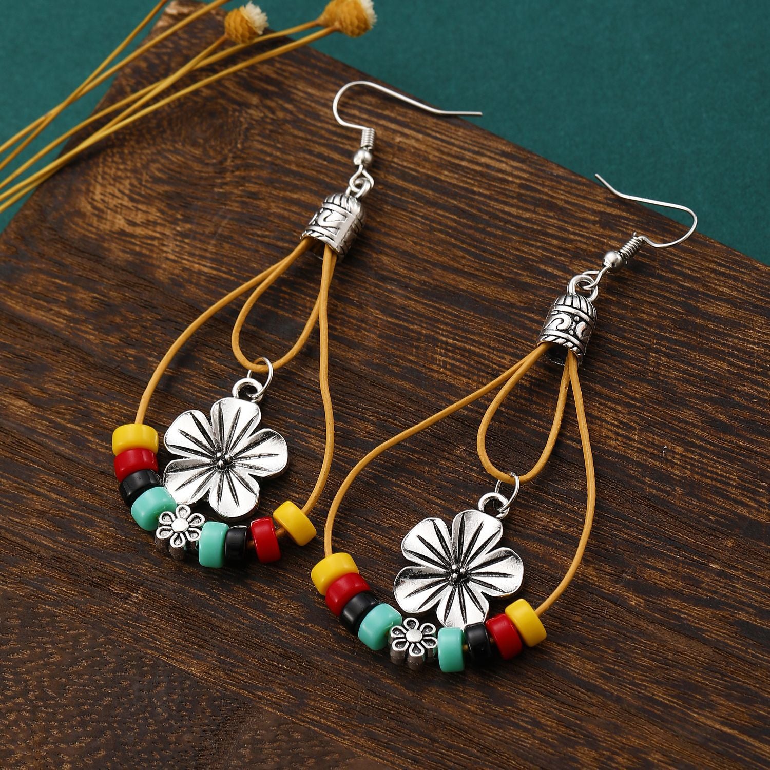 Wholesale Vintage Ethnic Bohemian Flower Drop Earrings For Women Alloy Turquoise Bead Design Fashion Jewelry Accessory